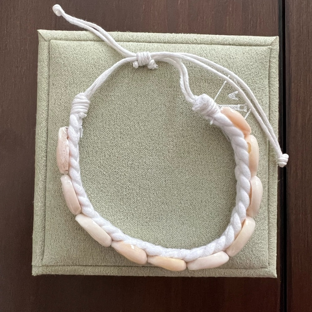 Handmade White Cowrie Puka Shell Bracelet from Bali